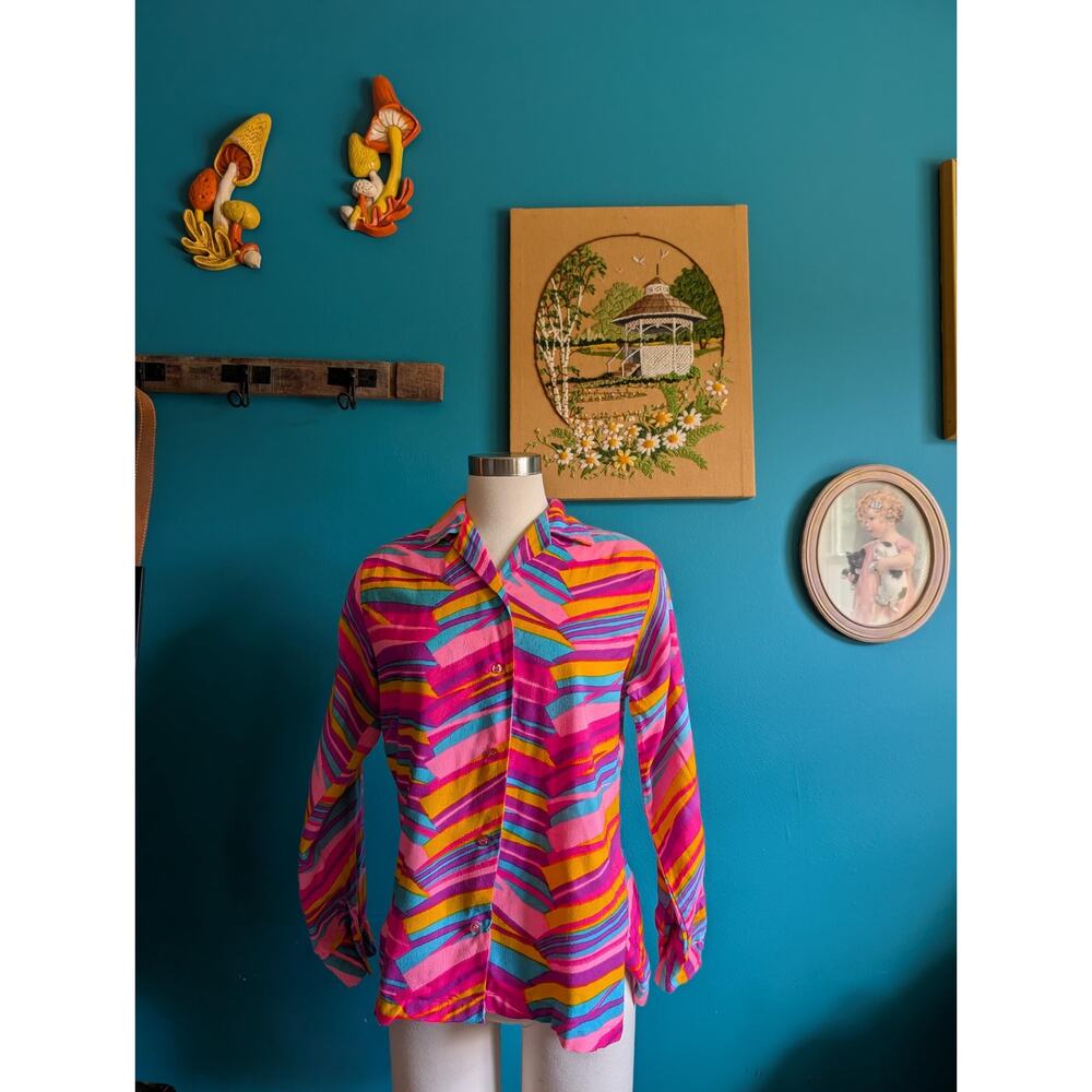 Women's 1960s vintage neon abstract print top dayglow medium
